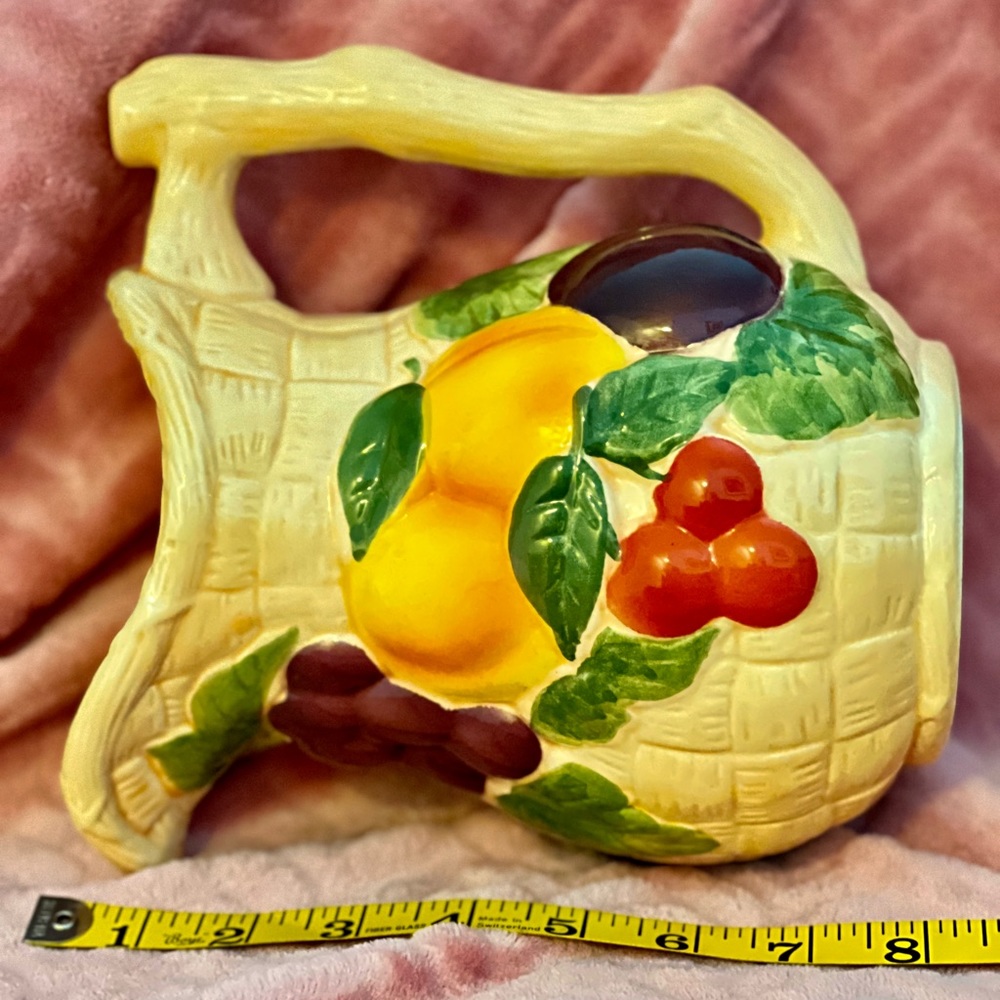 Vintage Collectible AVON of NY 6 Cup Pitcher, “Golden Harvest” 1970 - Picture 5 of 12